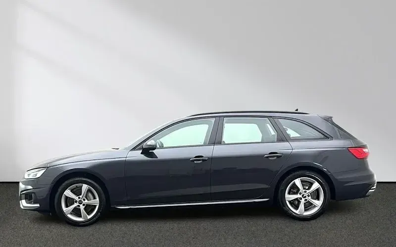Second-hand Audi A4 Advanced 204 CP (150 kW) 2023 Gri Break