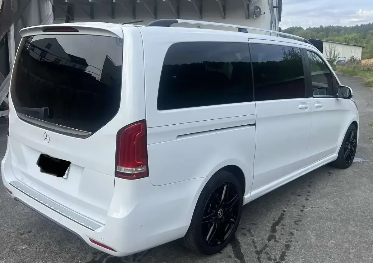 Gebraucht Mercedes V220 AMG line 190 PS (139 kW) 2019 Weiß Van / Kleinbus