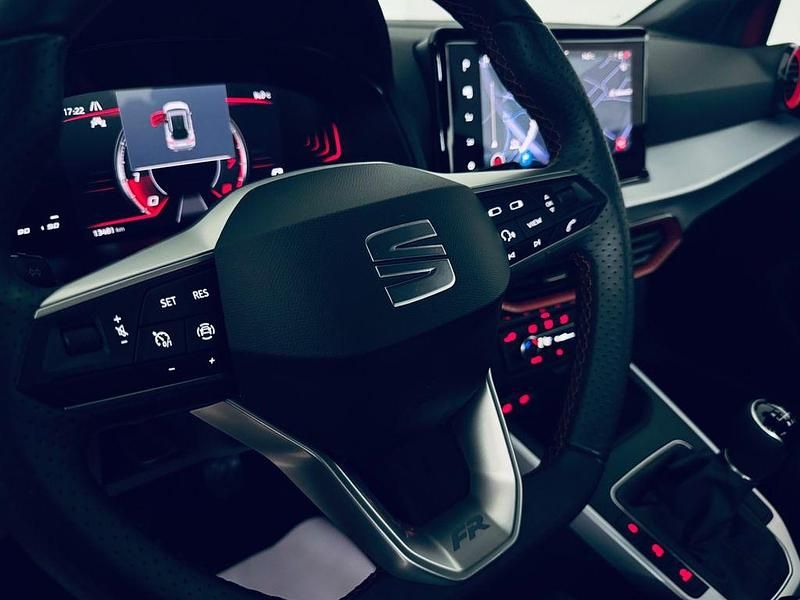 Gebraucht Seat Arona FR 110 PS (80 kW) 2023 Rot SUV