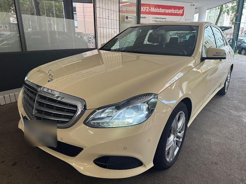 Gebraucht Mercedes E200 Elegance 136 PS (100 kW) 2014 Gelb Limousine