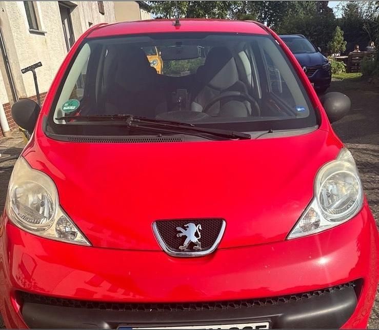 Rot Gebraucht 2007 Peugeot 107 Kleinwagen | 1.300 € (Fairer Preis) - Bild 1/4