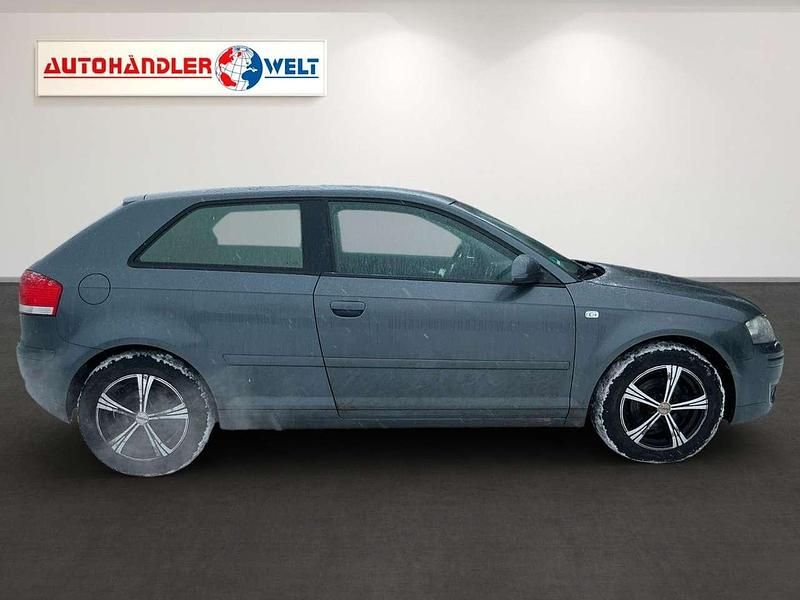 Gebraucht Audi A3 Ambiente 105 PS (77 kW) 2005 Grau Kleinwagen