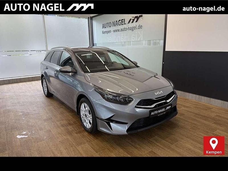 (css) lunar silver m Gebraucht 2024 Kia Ceed Sportswagon Vision Kombi | 21.886 € (Superpreis) - Bild 1/4