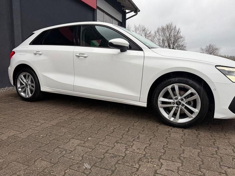 Gebraucht Audi A3 Basis 150 PS (110 kW) 2022 Weiß Limousine