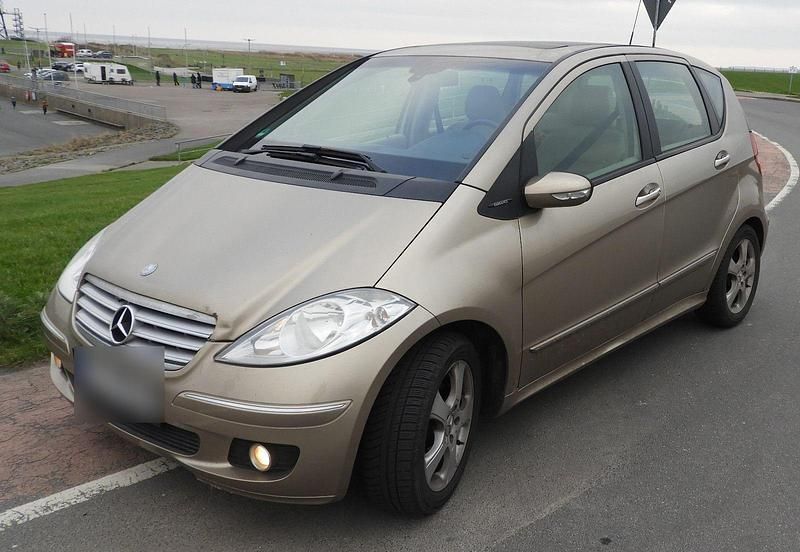 Gebraucht Mercedes A180 110 PS (80 kW) 2004 Gold Van / Kleinbus