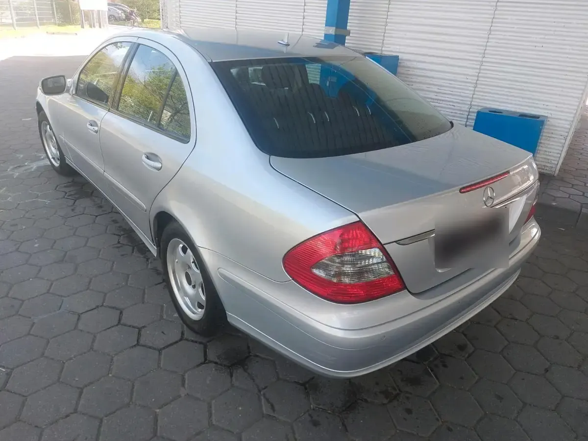 Brugt Mercedes E220 170 HK (125 kW) 2007 Sølv Sedan