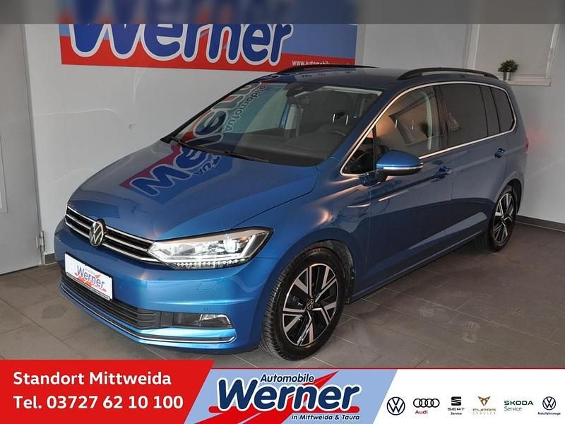 Gebraucht VW Touran Highline 150 PS (110 kW) 2023 Blau Van / Kleinbus