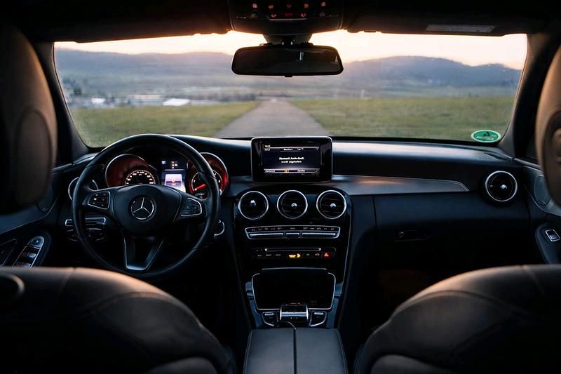 Gebraucht Mercedes C250 204 PS (150 kW) 2016 Schwarz Kombi