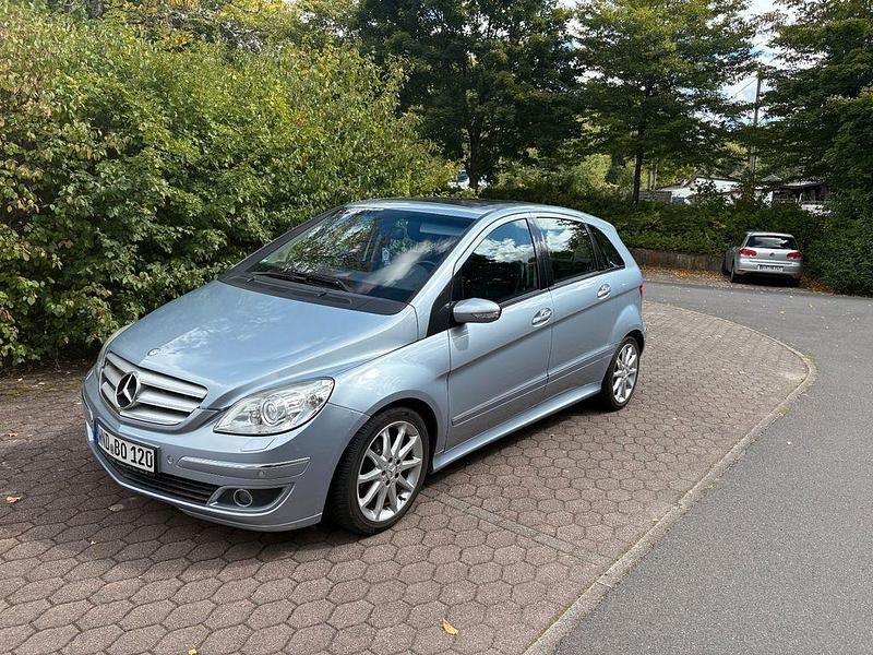 Blau Gebraucht 2005 Mercedes B200 Van / Kleinbus | 3.230 € (Superpreis) - Bild 1/4