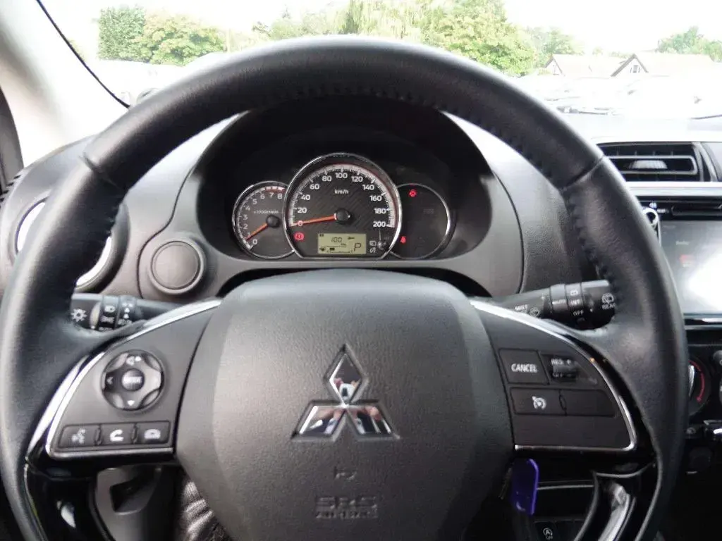 Gebraucht Mitsubishi Space Star Spirit+ 71 PS (52 kW) 2021 Bordeauxrot Kleinwagen
