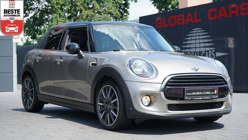 Grau Gebraucht 2018 Mini Cooper Kleinwagen | 16.885 € (Fairer Preis) - Bild 1/4