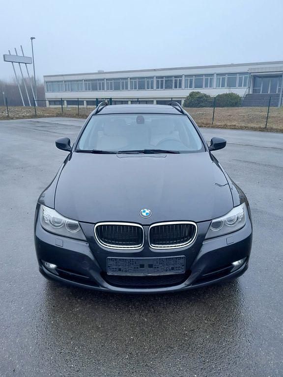 Gebraucht BMW 320 Sport Line 170 PS (125 kW) 2007 Schwarz Kombi