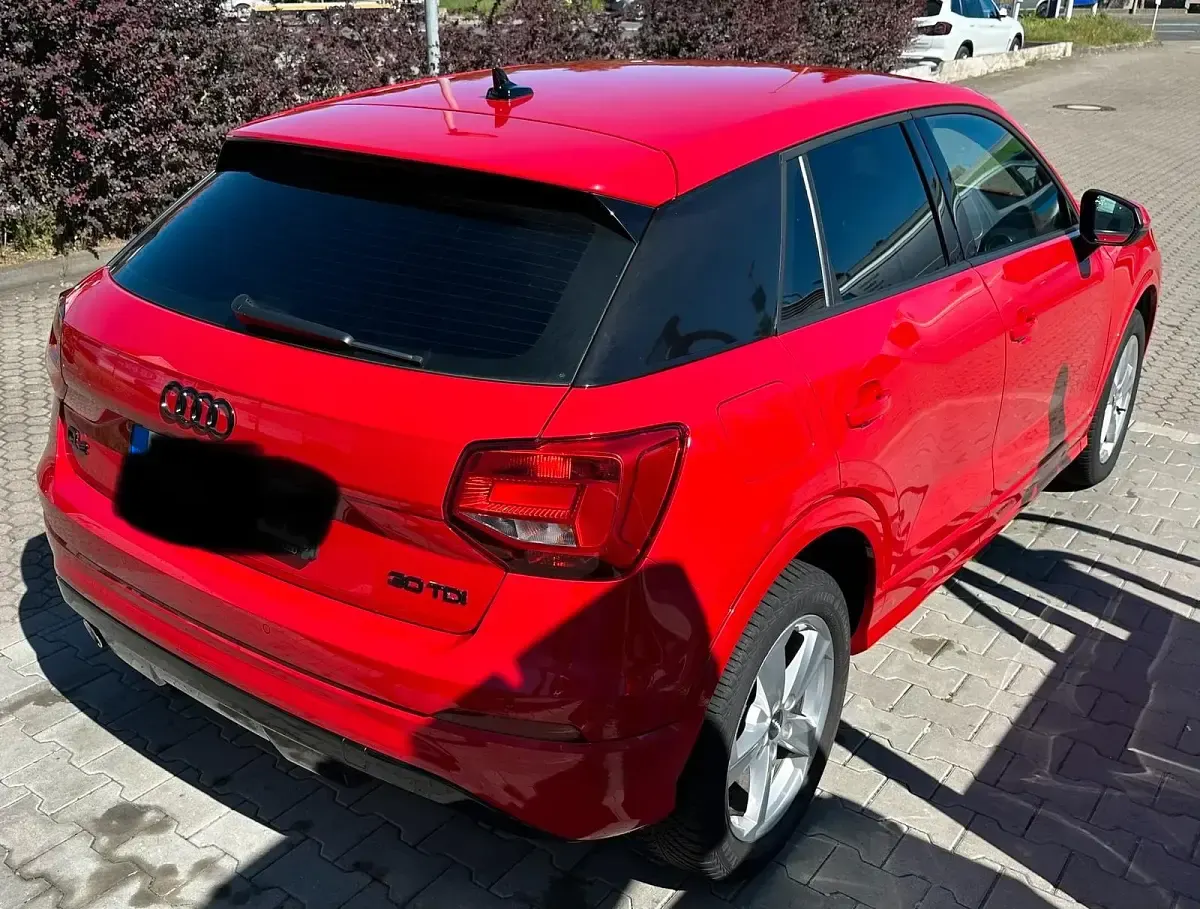 Gebraucht Audi Q2 Sport 116 PS (85 kW) 2019 Rot SUV