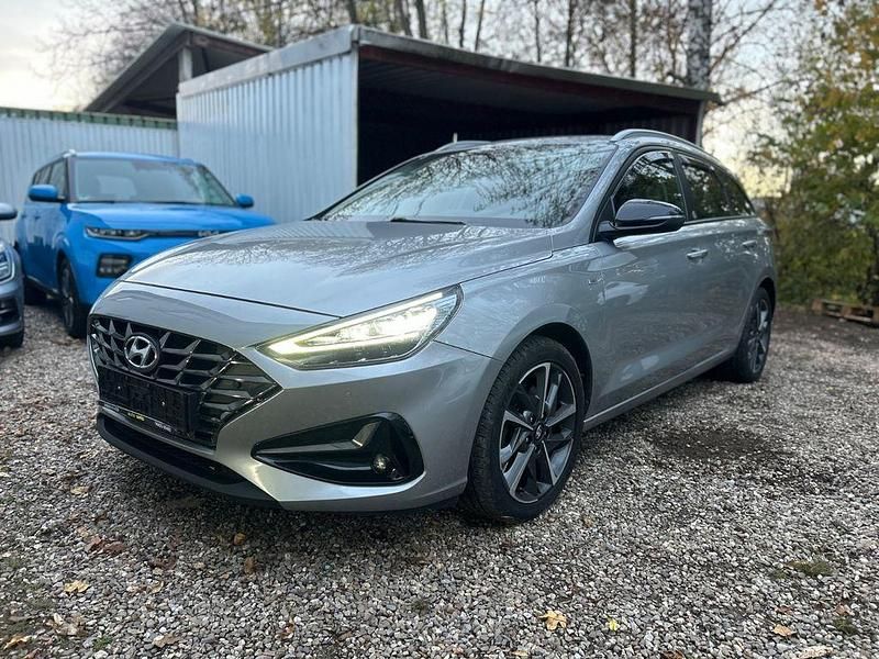 Silber Gebraucht 2021 Hyundai i30 Edition 30+ Kombi | 13.599 € (Guter Preis) - Bild 1/4
