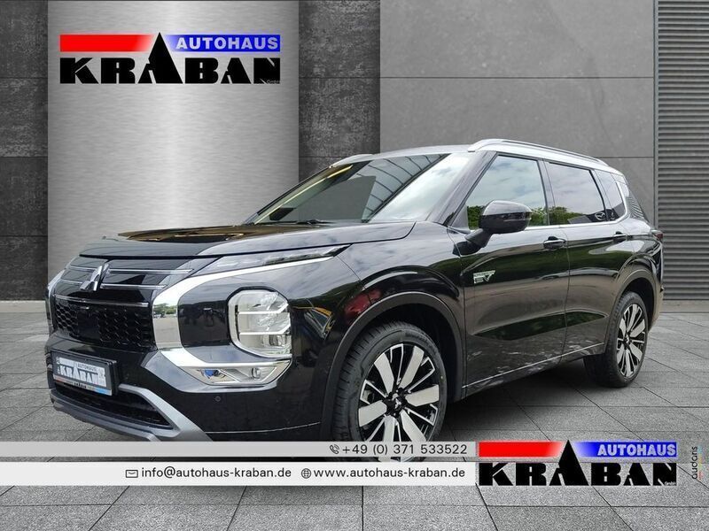 Kristallschwarz/sterlingsilber Gebraucht 2025 Mitsubishi Outlander P-HEV Top SUV | 56.990 € - Bild 1/4