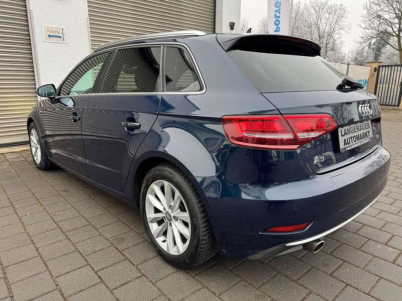 Gebraucht Audi A3 Sport 110 PS (80 kW) 2017 Cosmos blue, metallic Kleinwagen