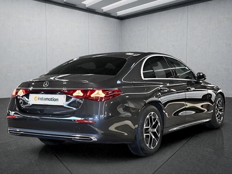 Gebraucht Mercedes E220 197 PS (144 kW) 2024 Grau Limousine