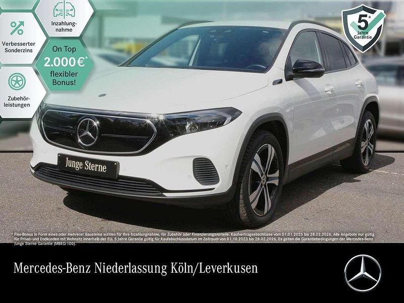 Polarweiß Gebraucht 2022 Mercedes EQA250 Advanced SUV | 28.990 € (Fairer Preis) - Bild 1/3