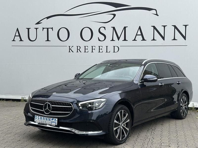 Nautikblau metalliclack Gebraucht 2023 Mercedes E300 Avantgarde Kombi | 42.500 € (Guter Preis) - Bild 1/4