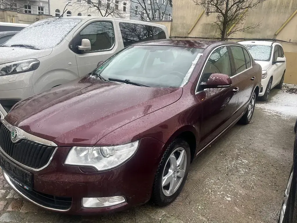 Gebraucht Skoda Superb Comfort 160 PS (117 kW) 2009 Rot Limousine