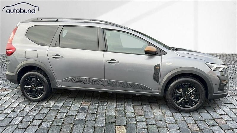 Neu Dacia Jogger Extreme 110 PS (80 kW) 2025 Grau / schiefergrau Van / Kleinbus