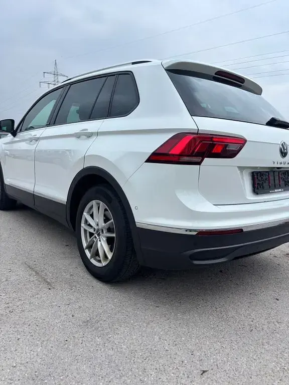Gebraucht VW Tiguan Active 150 PS (110 kW) 2022 Weiß SUV