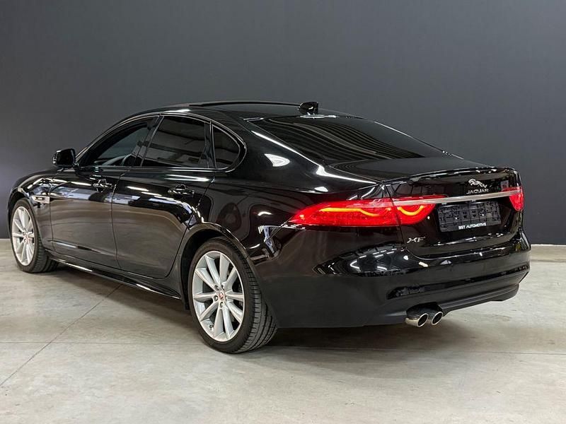 Gebraucht Jaguar XF R-Sport 179 PS (131 kW) 2020 Schwarz Limousine