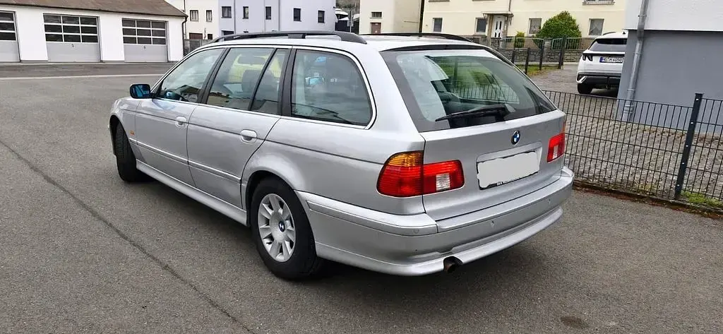 Usata BMW 520 170 CV (125 kW) 2003 Argento Station wagon