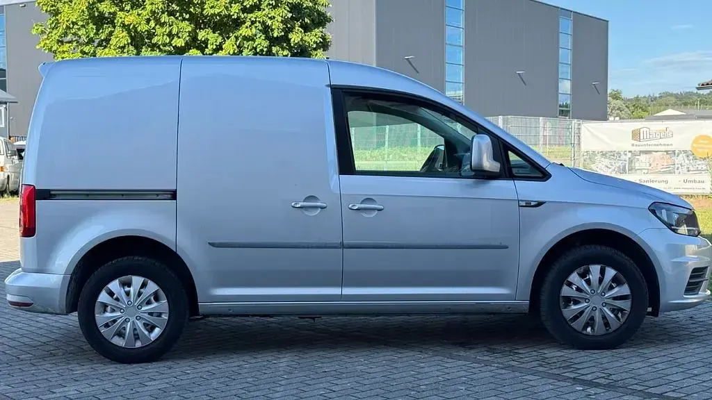 Gebraucht VW Caddy 102 PS (75 kW) 2017 Silber Van / Kleinbus
