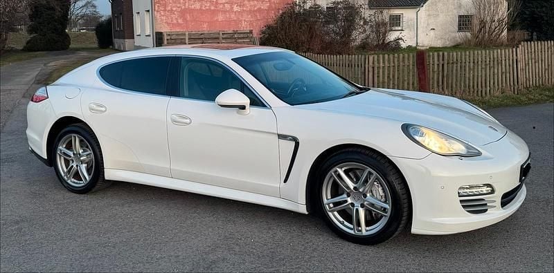 Gebraucht Porsche Panamera 4S 400 PS (294 kW) 2012 Weiß Limousine