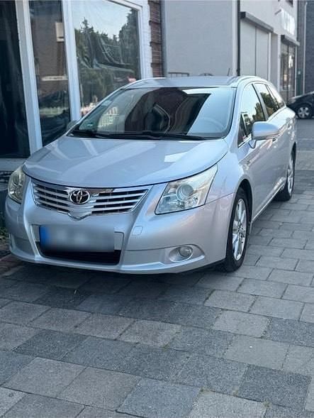 Silber Gebraucht 2009 Toyota Avensis T2 Kombi | 3.500 € (Teuer) - Bild 1/4