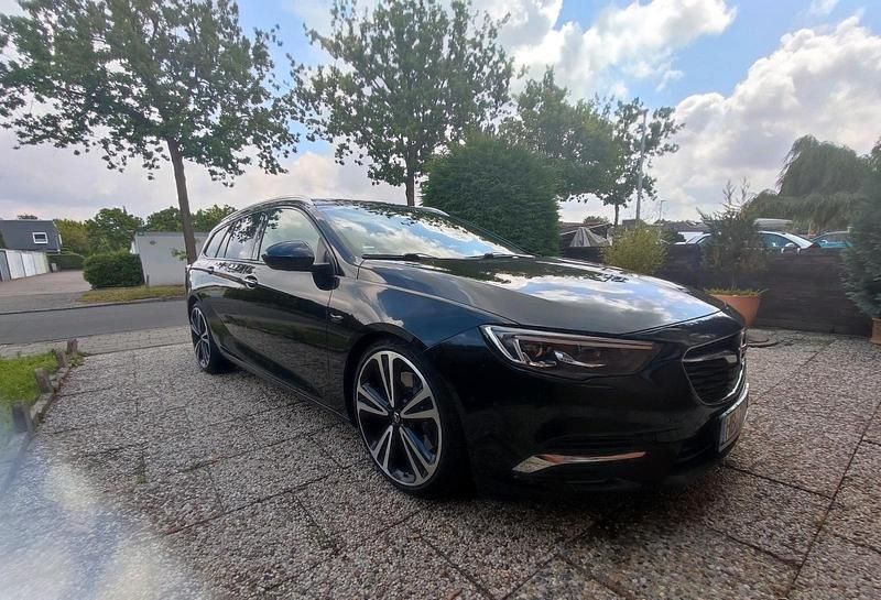 Schwarz Gebraucht 2017 Opel Insignia Kombi | 15.299 € (Teuer) - Bild 1/4