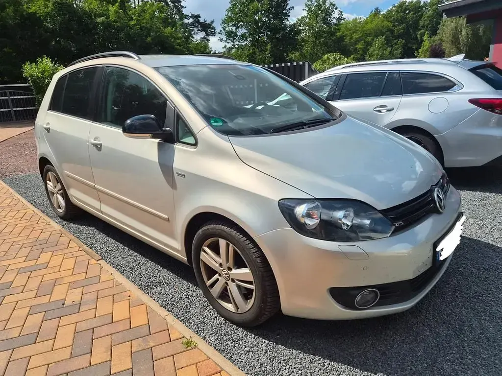 Gebraucht VW Golf VII Match 105 PS (77 kW) 2012 Silber Limousine