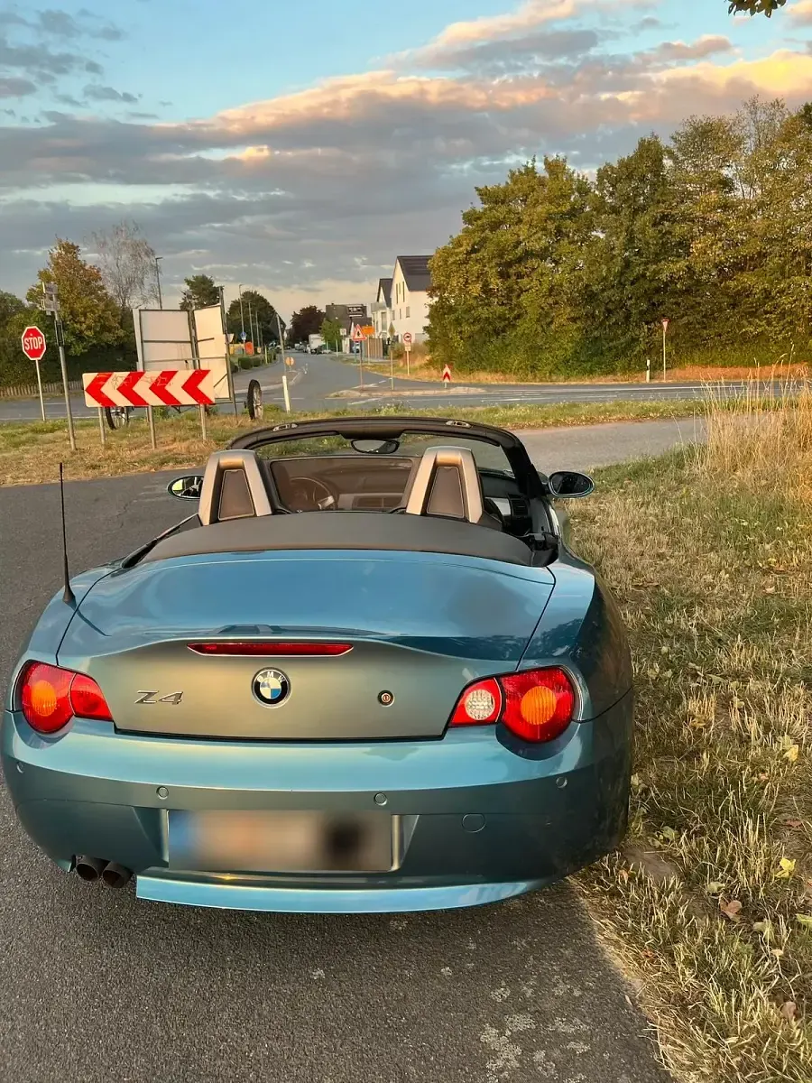 Gebraucht BMW Z4 231 PS (169 kW) 2003 Blau Cabrio