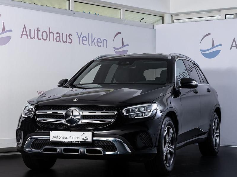 Schwarz Gebraucht 2021 Mercedes 200 SUV | 29.990 € (Fairer Preis) - Bild 1/4