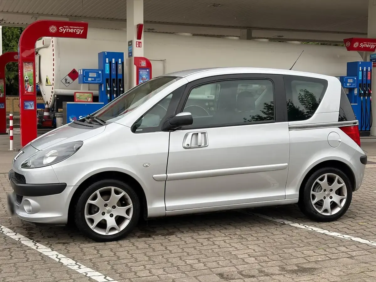 Gebraucht Peugeot 1007 108 PS (79 kW) 2008 Grau Van / Kleinbus