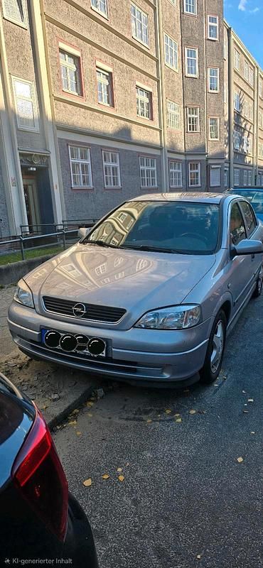 Silber Gebraucht 1999 Opel Astra Elegance Limousine | 1.650 € (Fairer Preis) - Bild 1/4