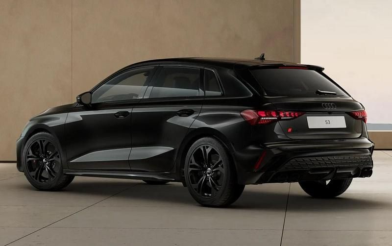 Neu Audi S3 Comfort 333 PS (244 kW) 2025 Mythosschwarz metallic Limousine