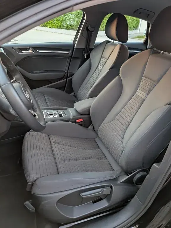 Usado Audi A3 Advanced 150 HP (110 kW) 2020 Preto Sedan