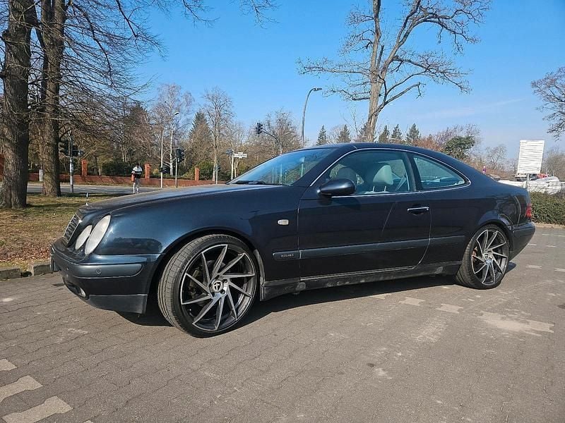 Gebraucht Mercedes CLK320 218 PS (160 kW) 1997 Schwarz Coupé