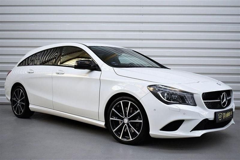 Calcitweiss/zirrusweiss Gebraucht 2016 Mercedes CLA250 Urban Limousine | 17.990 € (Guter Preis) - Bild 1/4