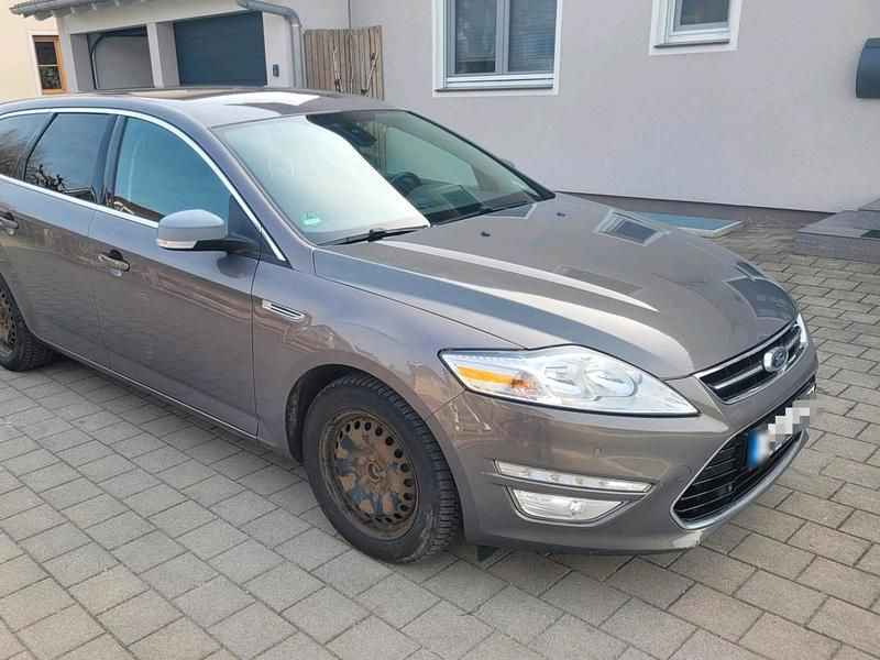 Gebraucht Ford Mondeo Titanium 140 PS (102 kW) 2012 Braun Kombi