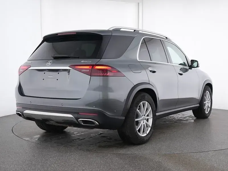 Gebraucht Mercedes GLE400 Premium 252 PS (185 kW) 2025 Grau SUV