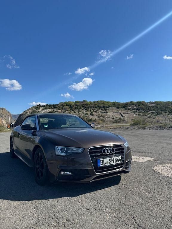 Gebraucht Audi A5 Cabriolet Comfort 177 PS (130 kW) 2012 Braun Cabrio