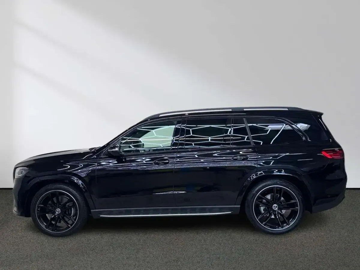 Gebraucht Mercedes GLS450 AMG 367 PS (269 kW) 2026 Lack obsidianschwarz SUV