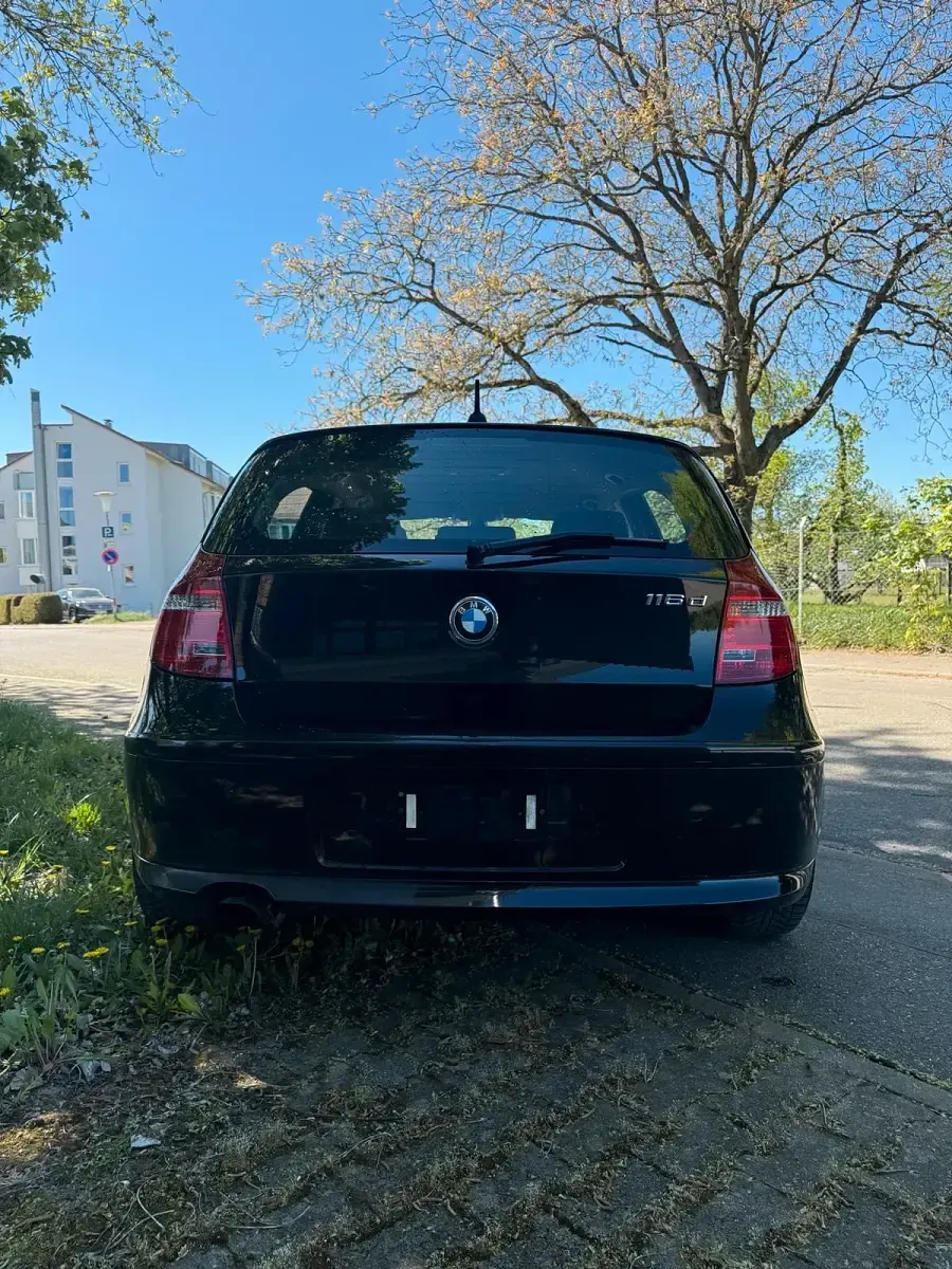 Używany BMW 116 116 KM (85 kW) 2011 Czarny Hatchback