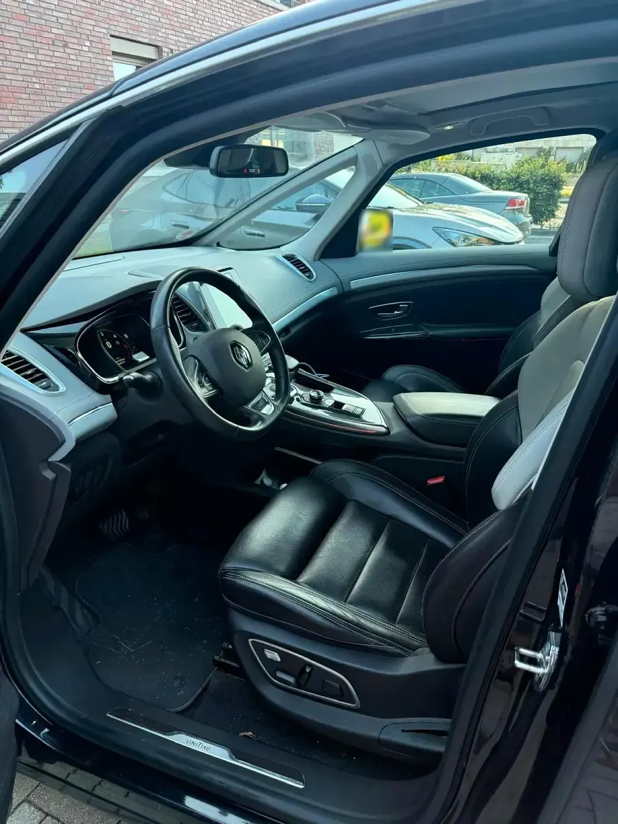 Gebraucht Renault Espace Initiale Paris 160 PS (117 kW) 2015 Schwarz Van / Kleinbus