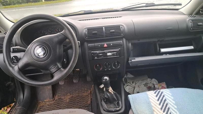 Gebraucht Seat Leon 75 PS (55 kW) 2001 Schwarz Kleinwagen