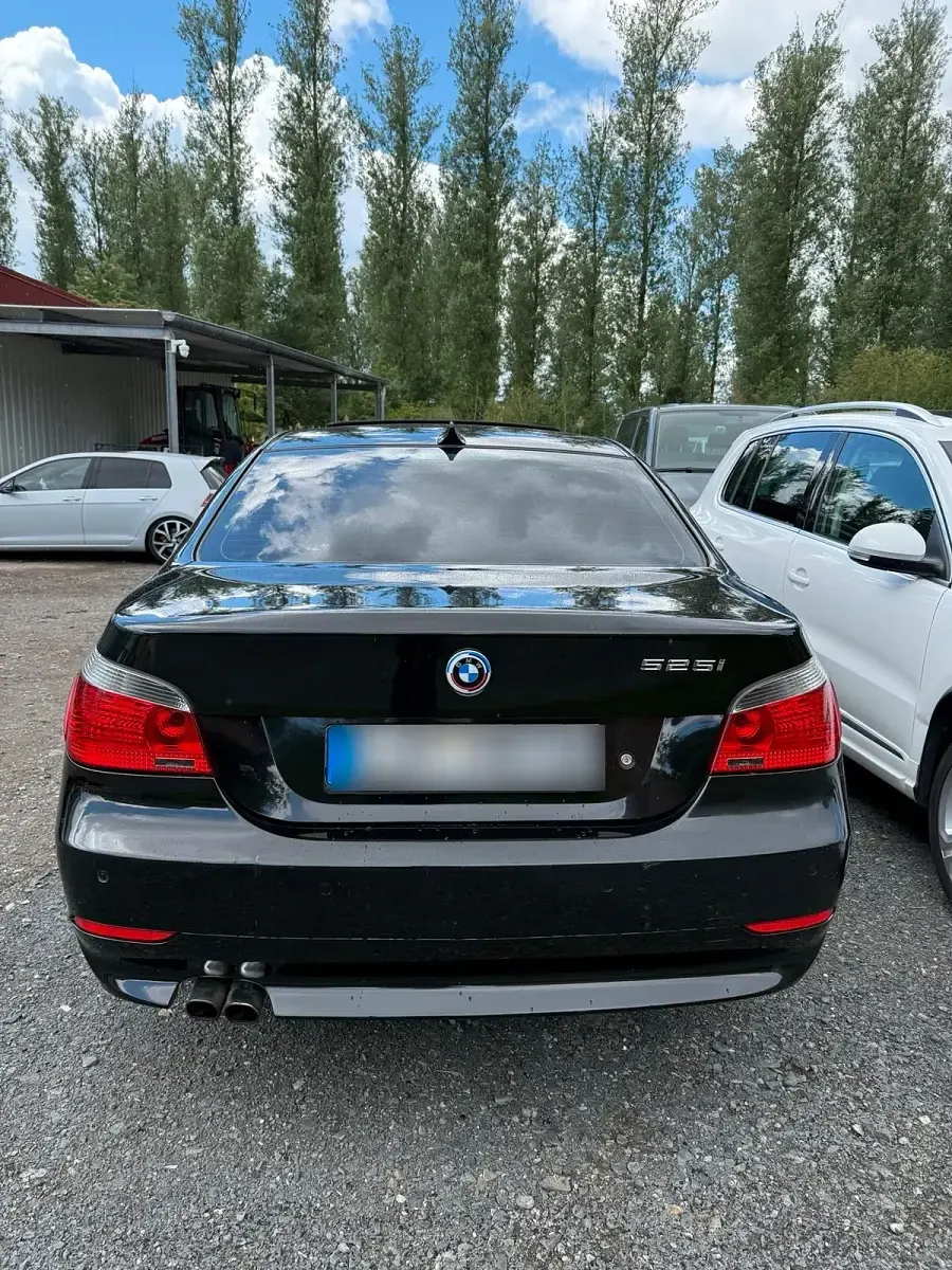 Gebraucht BMW 525 192 PS (141 kW) 2005 Schwarz Limousine