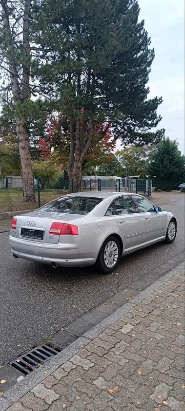 Gebraucht 2004 Audi A8 Limousine | 3.000 € - Bild 1/4